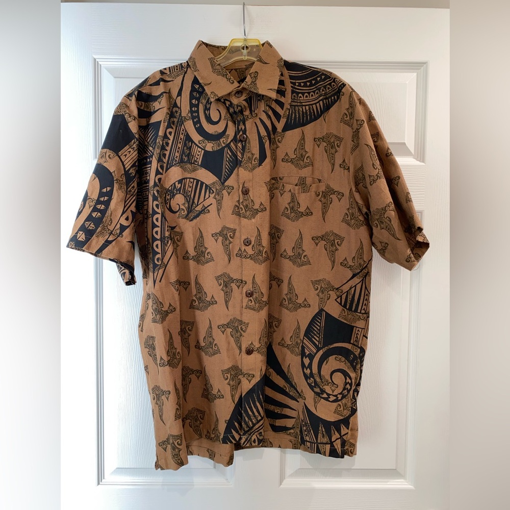 Tapa Casuals Men’s XL Short Sleeve Wooden Buttons Hawaiian Shirt